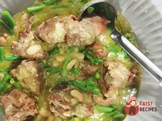 Ягня з бобами та зеленою квасолею