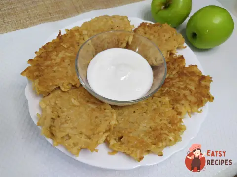 Яблучні оладки
