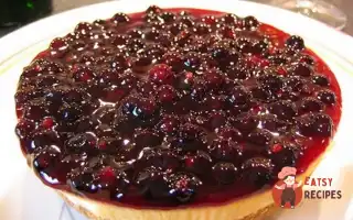 Торт З Хурмою Та Чорною Смородиною