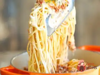 Запечені спагетті з сиром