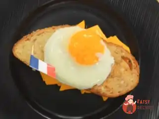 Сендвіч крок-мадам з гірчицею