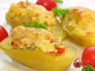 Фарширована картопля з копченим м'ясом