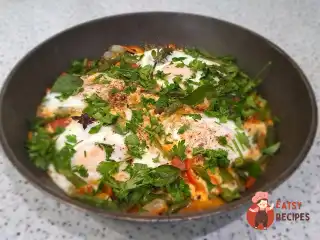 Шакшука зі стручковою квасолею