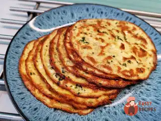 Кето-млинці зі шпинатом