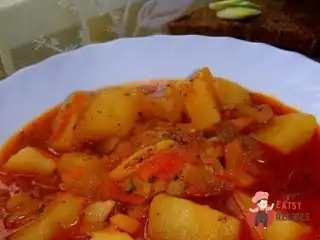 Суп-гуляш із куркою