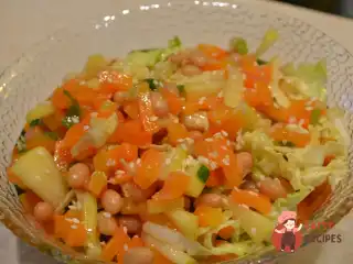 Салат з квасолею та яблуком