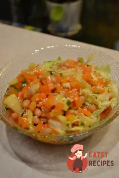 Салат з квасолею та яблуком