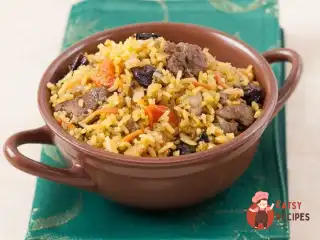 Плов з бараниною та сухофруктами