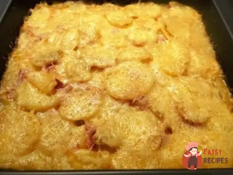 Картопля, запечена з сиром