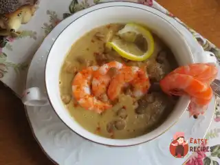 Сочевичний суп з лангустинами