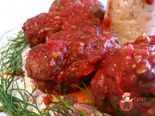 Котлети у винно-томатному соусі (Судзукакья)