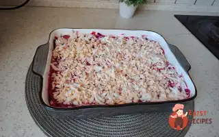 Оселедець Під Шубою З Яблучним Соусом