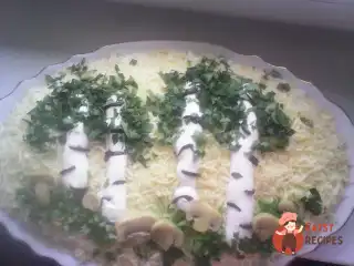 Листковий салат зі шпротами та сиром