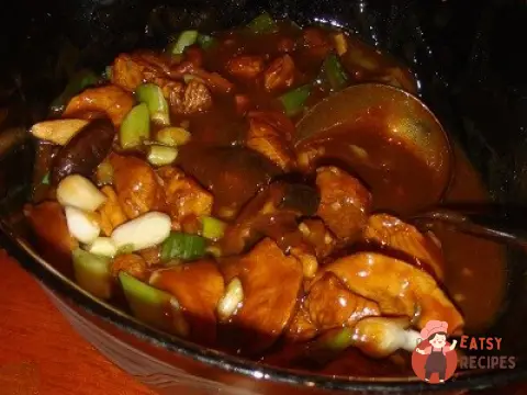 Курка по-індонезійськи з грибами (Ayam dengan jamur)