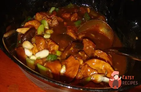 Курка по-індонезійськи з грибами (Ayam dengan jamur)