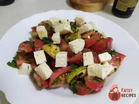 Теплий салат із кабачками