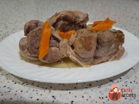 Тушкована свинина