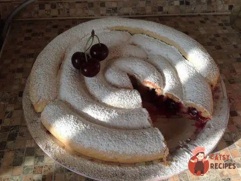 Хитрий пиріг з вишнею