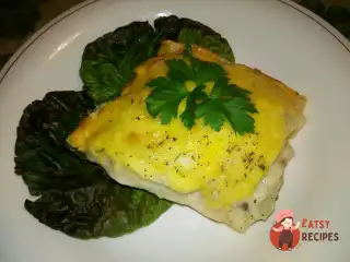 Лазання з м'ясним фаршем та пармезаном