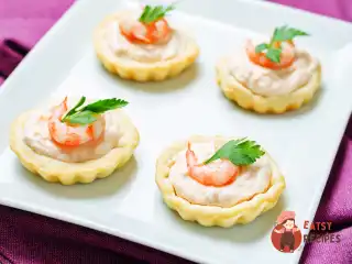 Тарталетки з креветками та сирним кремом