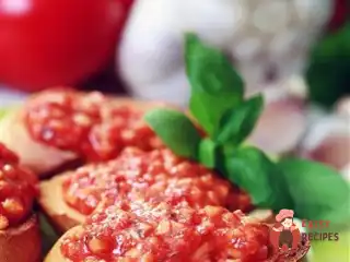 Брускетта з томатом