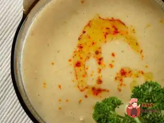 Ароматний сирний соус