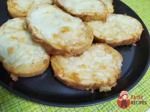 Часникові грінки з сиром