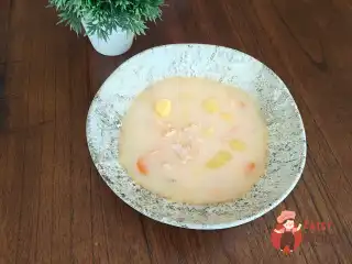 Уха з червоної риби