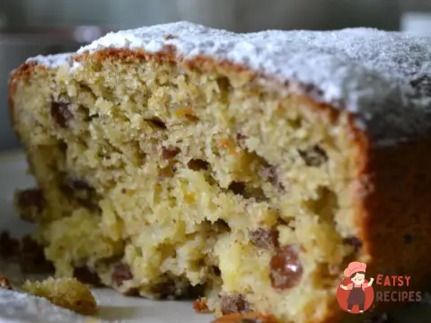 Кекс з ананасом та родзинками