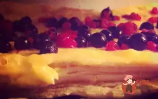Листковий Торт З Ягодами