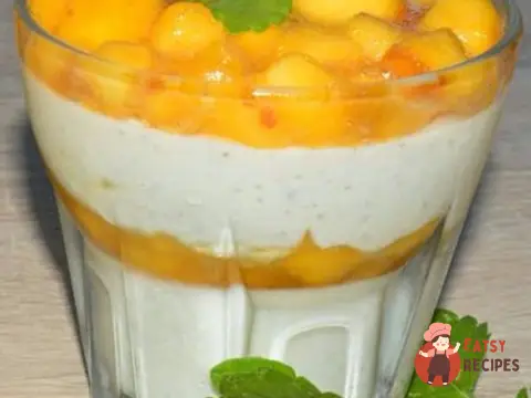 Персиковий десерт з лікером