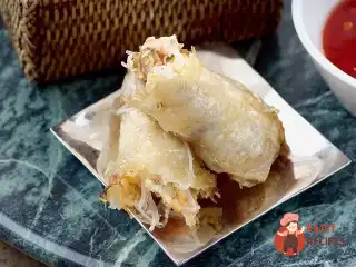 Спрінг-роли з цесаркою та креветками