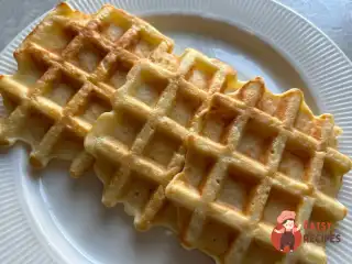 Яблучні вафлі