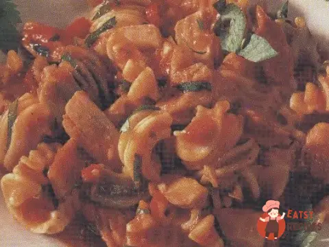 Фузиллі з соусом із тунця