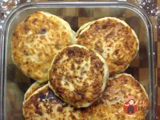 Сирники домашні з родзинками