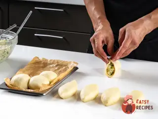 Крок 11: Пиріжки з рисом і яйцем