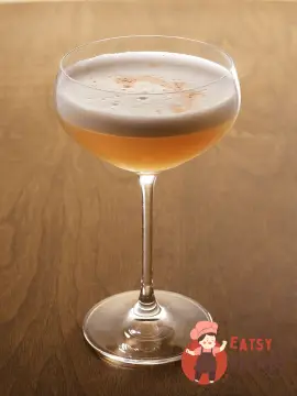 Коктейль "Корпс-ревайвер №2" (Corpse Reviver #2)