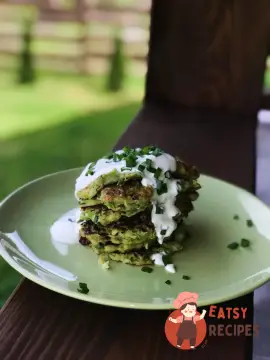 Кабачкові оладки з кукурудзяним борошном