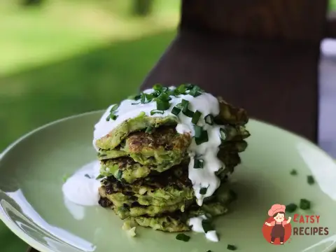 Кабачкові оладки з кукурудзяним борошном