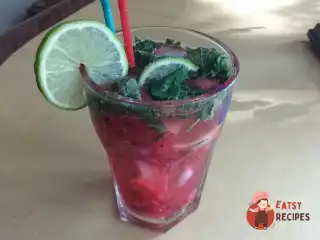 Мохіто зі смородиною та м'ятою