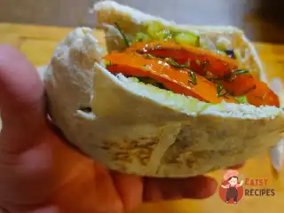 Смажені овочі в питі