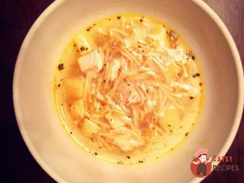Суп курячий з локшиною