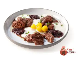 Теляча печінка з пряною грушею