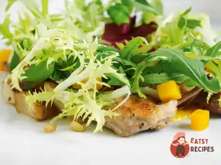 Салат із перепілкою та білими грибами