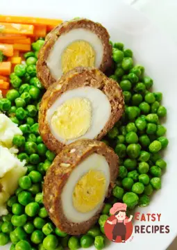 Яйця по-шотландськи зі свинячим фаршем