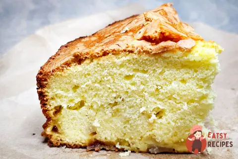 Шарлотка з грушами та яблуками