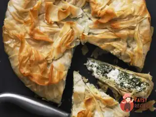 Пиріг з яйцем та шпинатом