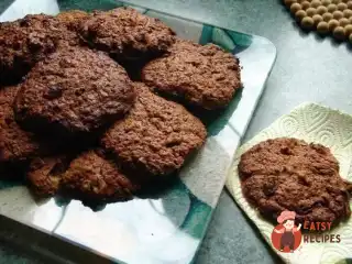 Шоколадне вівсяне печиво без цукру з бананом