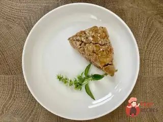 М'ясна запіканка з кабачком та базиліком