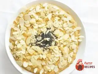 Горіховий десерт із сухофруктами та медом